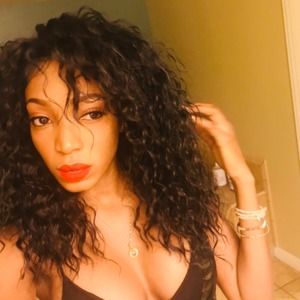 Meet your Posher, Earla